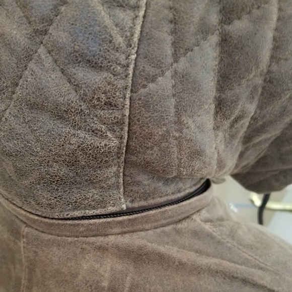 Leather jacket - Picture 6 of 7